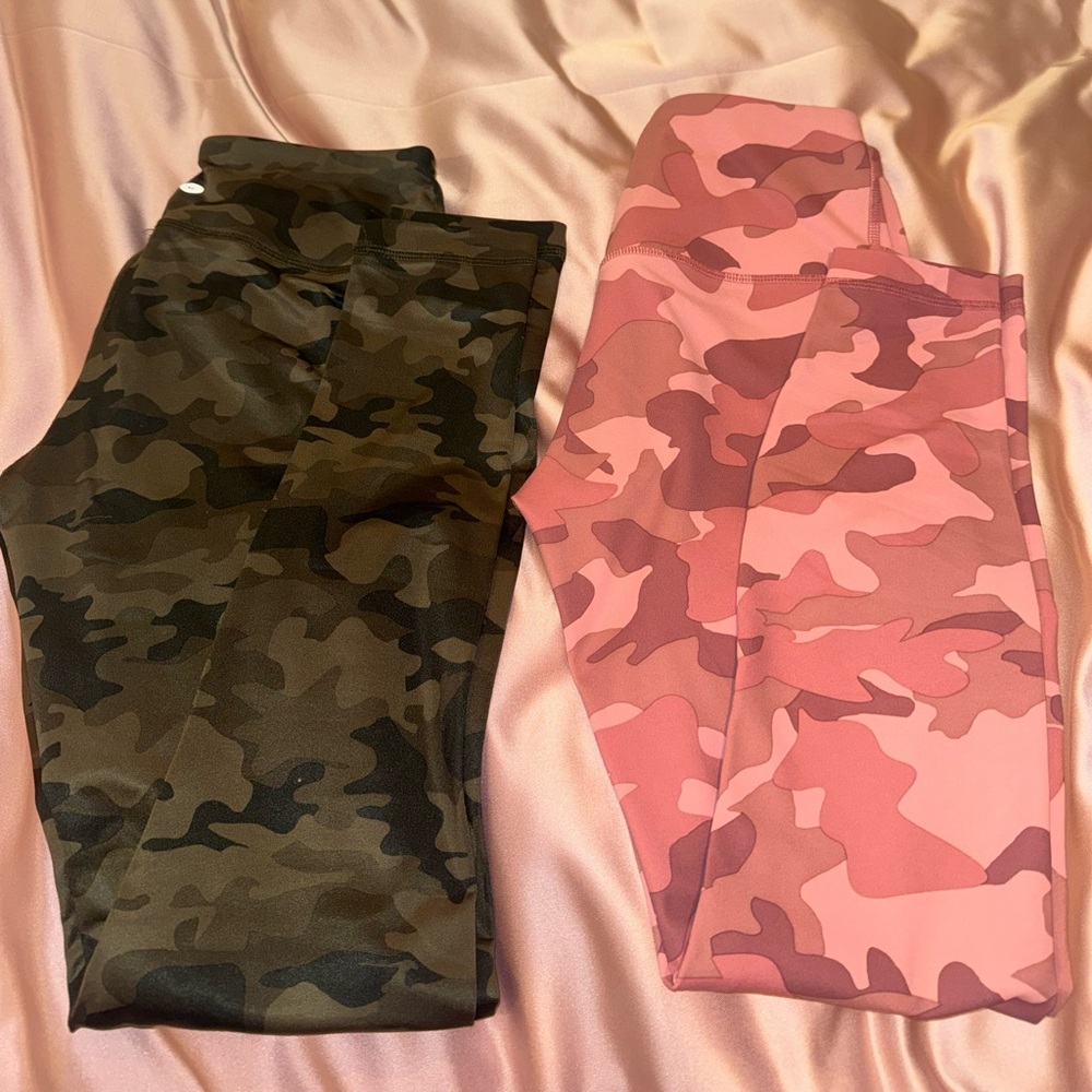 2 pair bundle - 90 Degree By Reflex Camo Leggings - XS